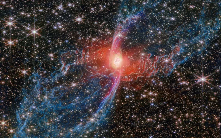 Imagen tomada por el Telescopio Espacial James Webb de un objeto cósmico con forma de araña, conocido como la Nebulosa Araña Roja (NGC 6537).